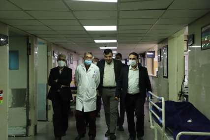 بازدید نوروزی معاون درمان وزیر بهداشت از بیمارستان امام حسین(ع)